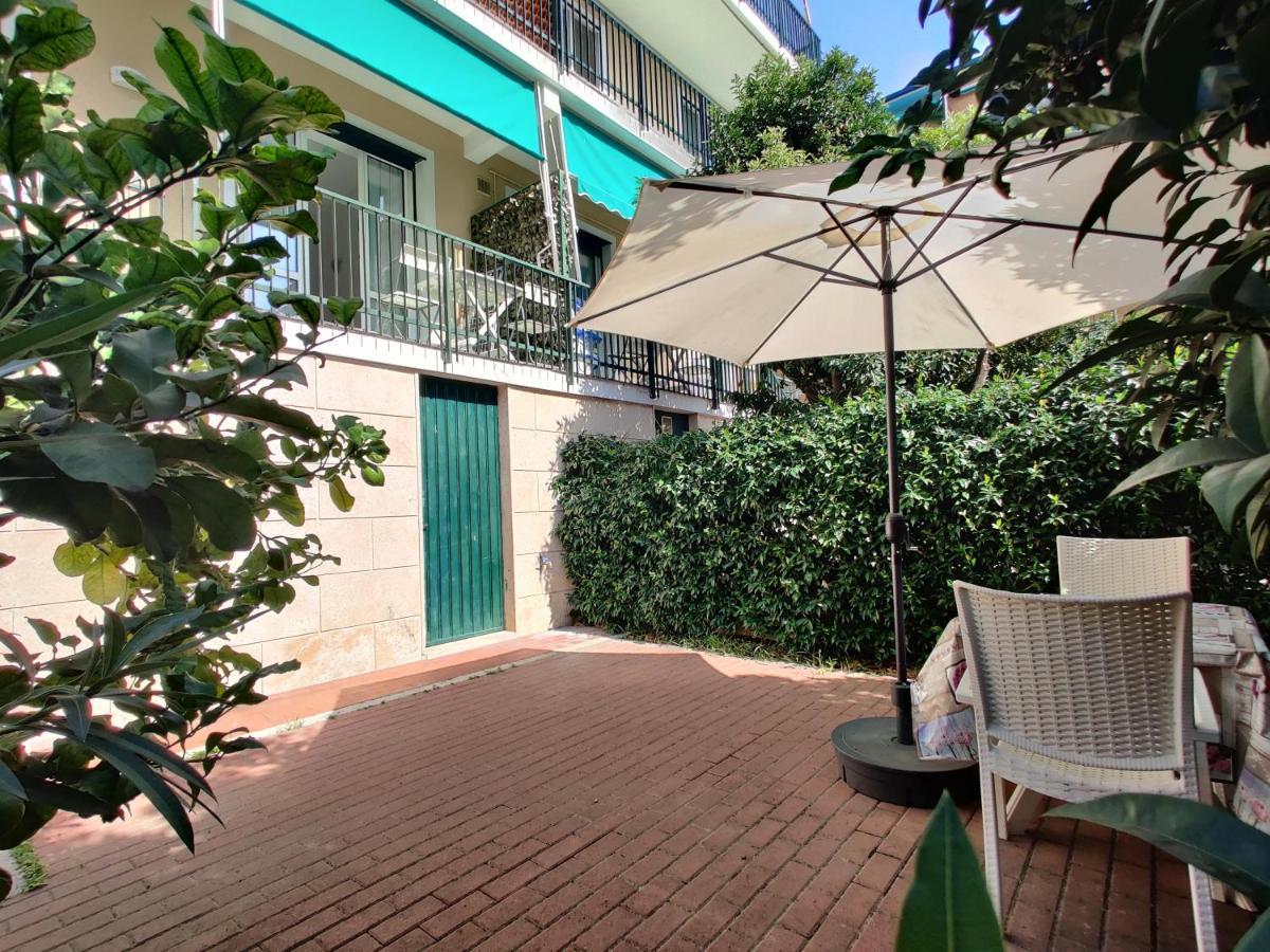 Appartamenti Con Giardino E Posto Auto Per Famiglie Finale Ligure Exterior photo